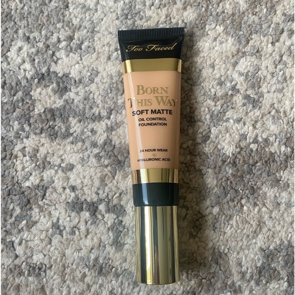 Too Faced Born This Way Soft Matte Foundation - Natural Beige - Picture 8 of 9